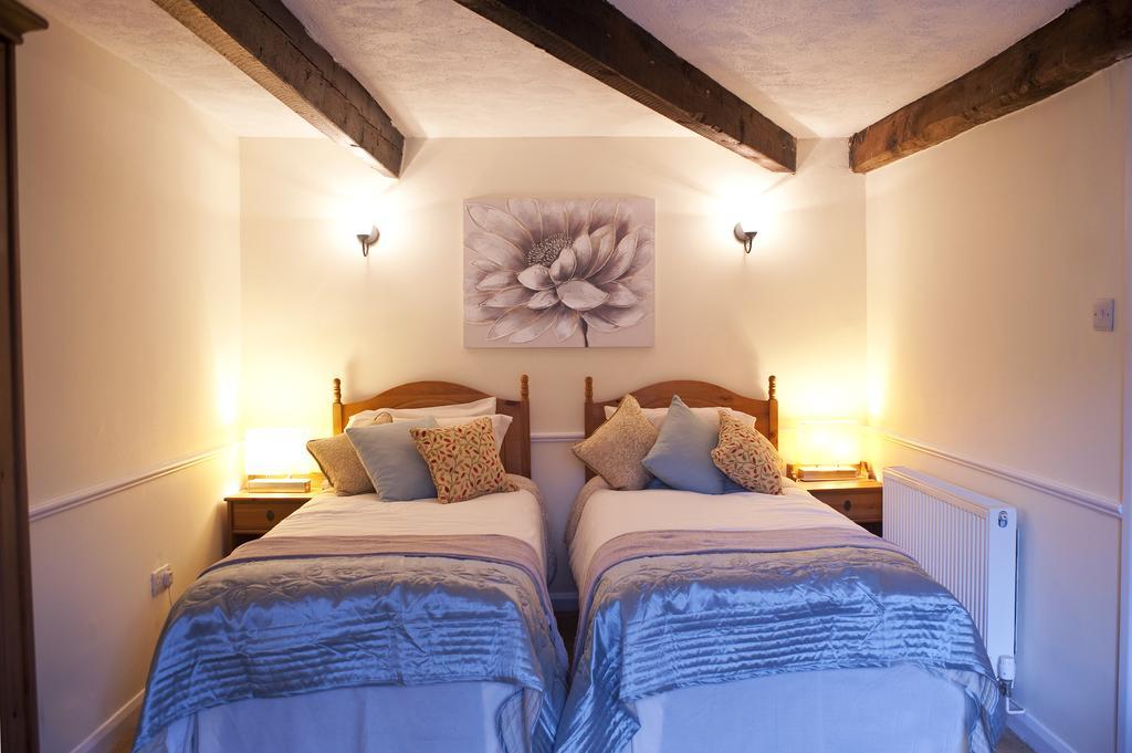 Bryn Melyn Farm Cottages Бэйла Экстерьер фото