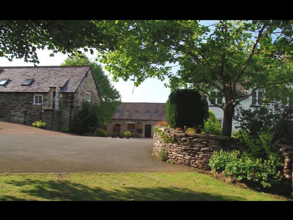 Bryn Melyn Farm Cottages Бэйла Экстерьер фото