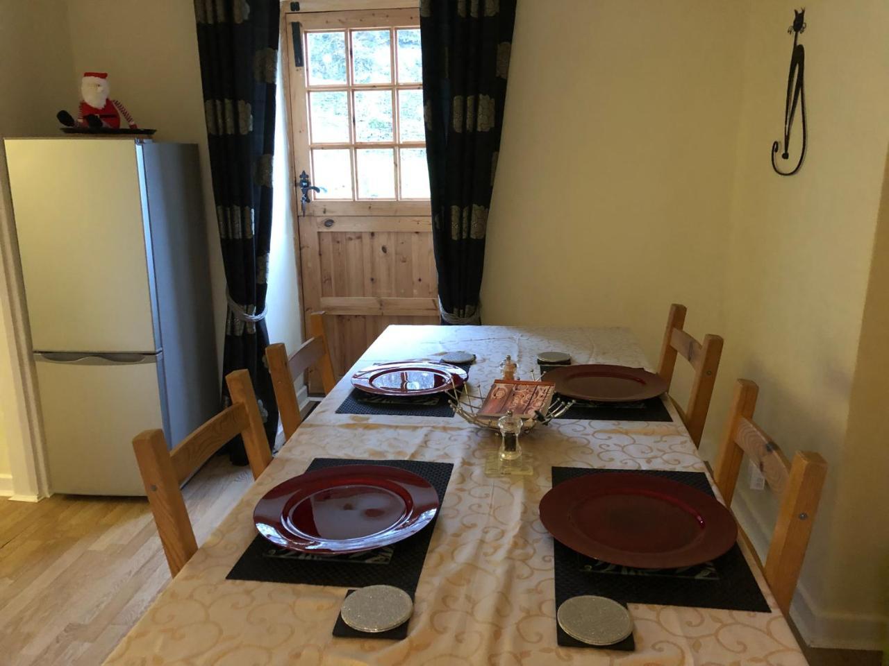 Bryn Melyn Farm Cottages Бэйла Экстерьер фото